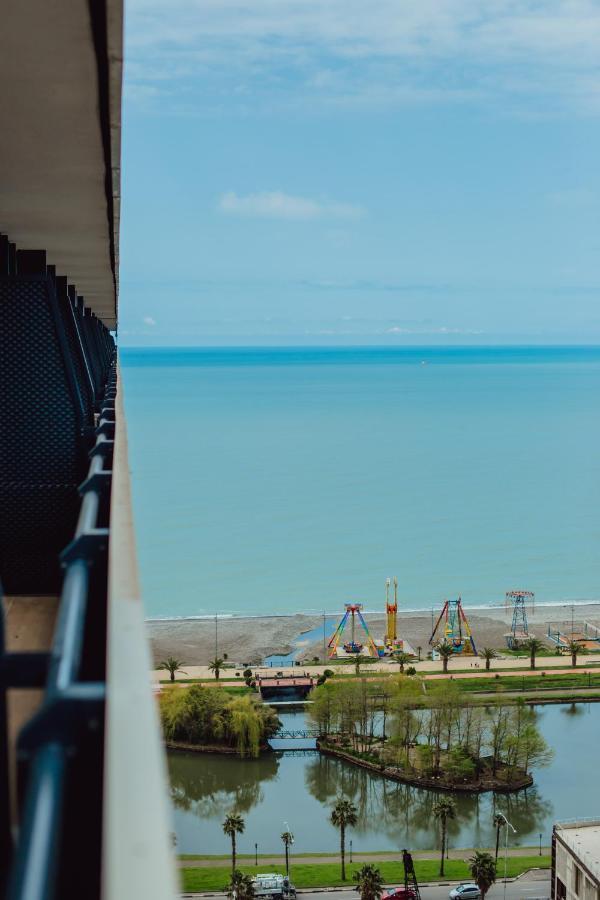 V. Orbi City Lägenhet Batumi Exteriör bild